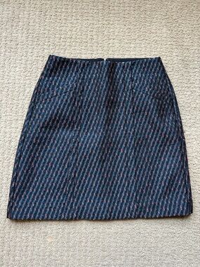 LOFT Navy Mini Skirt with Pink Accent Pattern and POCKETS!